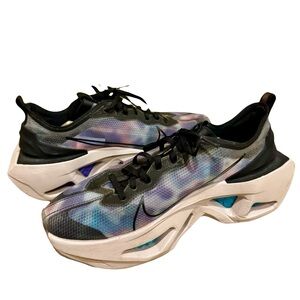 Nikes EXCELLENT condition